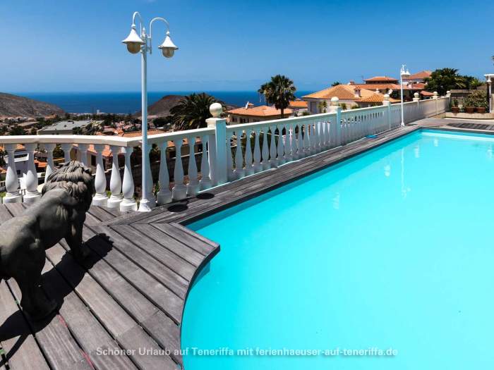 Luxus pur - ruhige Penthousewohnung mit Pool und Terrasse im Süden