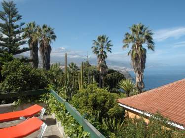 Schönes Ferienhaus in La Matanza mit Gemeinschaftspool und Terrasse