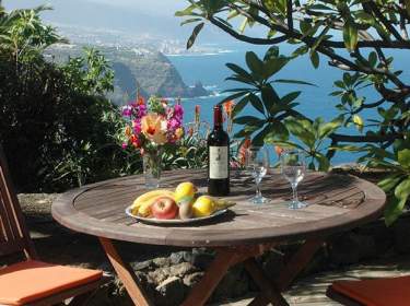 Chalet mit Poolbereich und Grill 