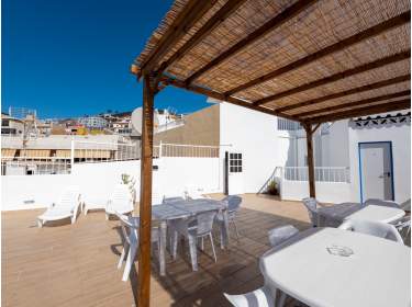 Strandnahe, zentrale FEWO mit 2 Terrassen und Balkon im Süden