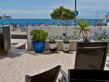 Herrliches Strandhaus an der Playa las Vistas in Los Cristianos