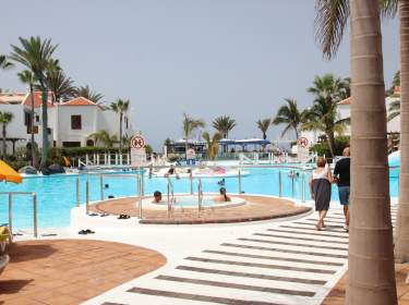 Strandnahe, schöne Ferienwohnung in Las Americas mit Balkon  