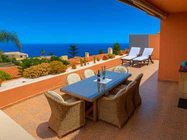 Sehr gut ausgestatteter Bungalow in 4* Anlage mit tollem Meerblick