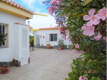 Ferienhaus mit beheiz. Pool und Grill auf Finca bei Guía de Isora