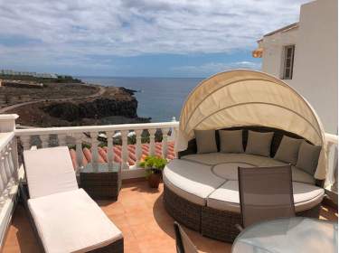 Gut ausgestattete Ferienwohnung mit Pool am Strand in Callao Salvaje