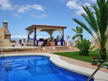 Meerblick FeWo mit Pool