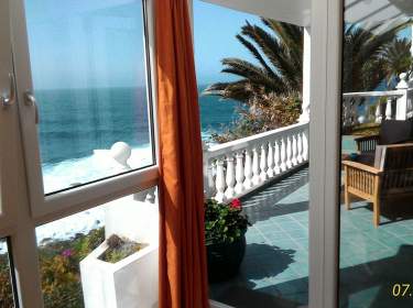 Ferienwohnung mit Terrasse und Meerblick in erster Linie