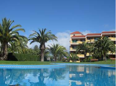 Ferienwohnung mit Poolanlage, Sat TV, Terrasse und Meerblick