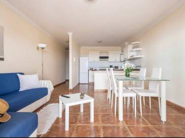 Strandnahe Ferienwohnung mit 2 SZ und Balkon mit Meerblick im Süden