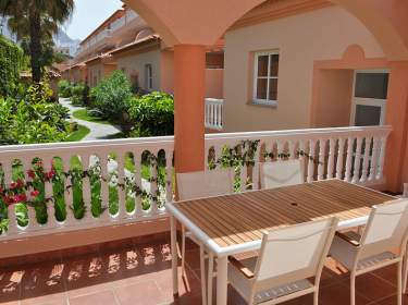 Ruhige Gartenwohnung mit Terrasse am Meer