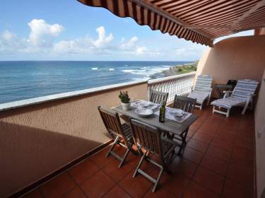 Penthousewohnung mit großer Terasse und Wlan direkt am Meer