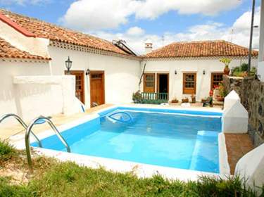 Uriges Apartment auf landestypischer Finca mit Pool