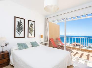 Duplex Ferienwohnung mit 3 SZ, 2 Terrassen und gem. Pool in El Poris