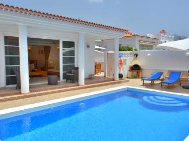 Villa mit beheiztem Pool, Wlan und Billardtisch in Callao Salvaje