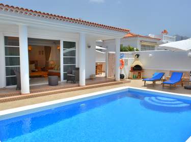 Villa mit beheiztem Privatpool, Wlan und Billardtisch in Costa Adeje