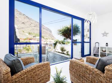 Modernes Haus mit Terrasse