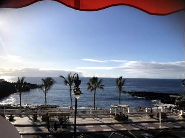 Ferienwohnung mit Balkon in erster Reihe zum Meer