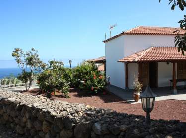 Fincahaus mit Meerblick in ruhigem Küstenort im Norden von Teneriffa