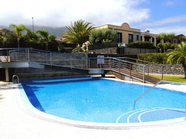 Ferienhaus mit Pool und Terrassen an der Küste von La Quinta