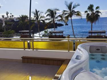 Komfortable Ferienwohnung mit Jacuzzi in erster Meeresreihe