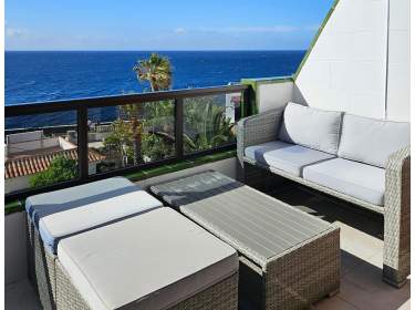 Ferienwohnung mit 3 Pools (einer davon beheizt) und Meerblick