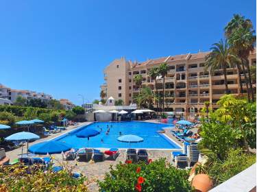 Moderne Ferienwohnung mit beheiz. Pool im sonnensicheren Süden