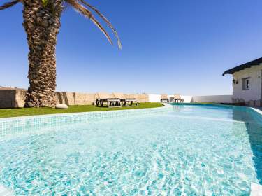 Modernes Studio mit beheiztem Pool und sehr guter Austattung