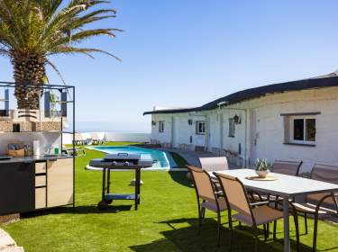 Studio auf modernisierter Finca mit beheiztem 14 Meter Pool