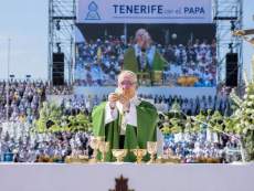 Papstbesuch auf Teneriffa (KI generiert)
